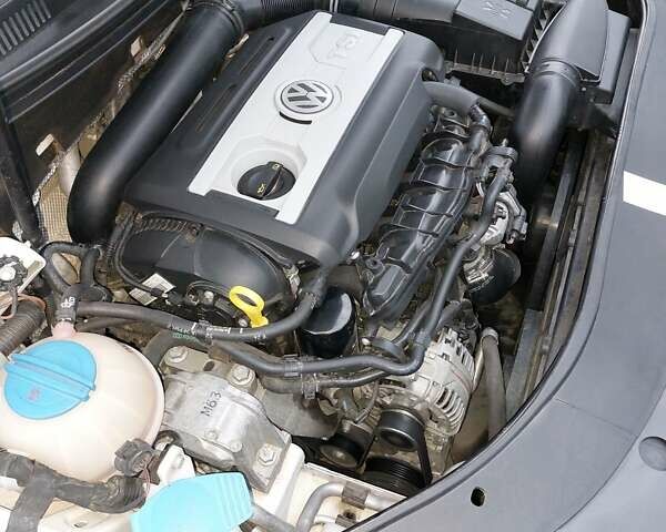 Белый Фольксваген CC / Passat CC, объемом двигателя 2 л и пробегом 125 тыс. км за 13000 $, фото 12 на Automoto.ua