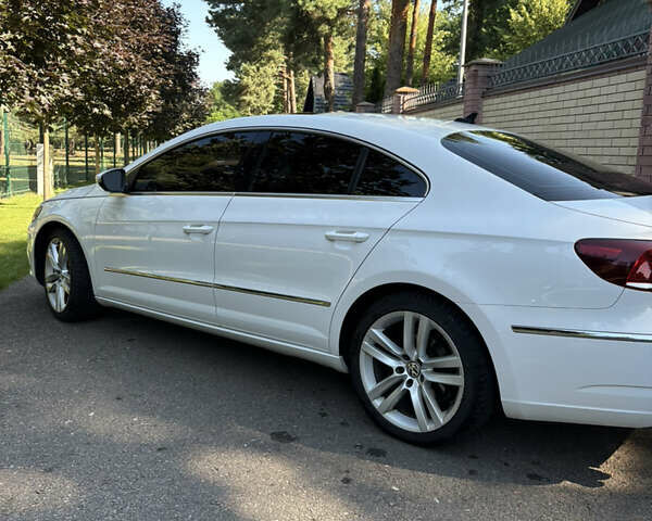 Белый Фольксваген CC / Passat CC, объемом двигателя 2 л и пробегом 256 тыс. км за 10200 $, фото 10 на Automoto.ua
