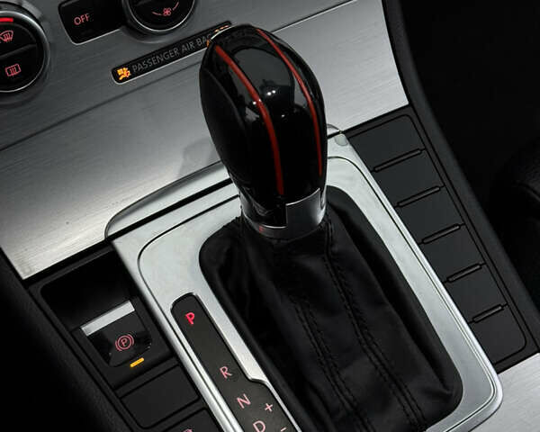 Белый Фольксваген CC / Passat CC, объемом двигателя 1.98 л и пробегом 177 тыс. км за 12000 $, фото 23 на Automoto.ua