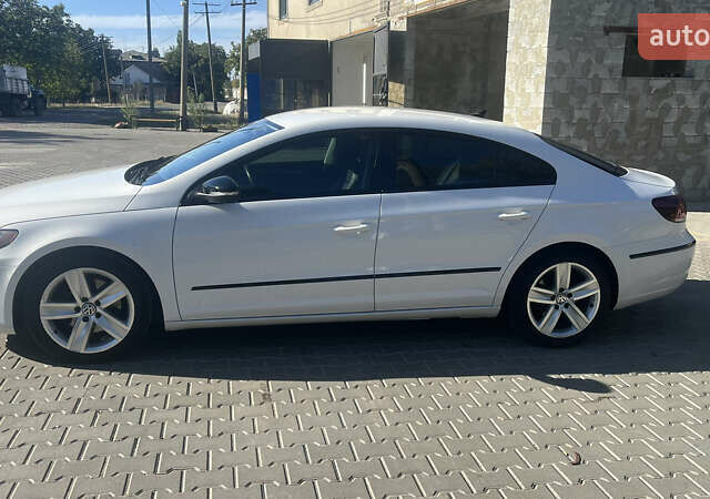 Белый Фольксваген CC / Passat CC, объемом двигателя 1.98 л и пробегом 144 тыс. км за 12500 $, фото 3 на Automoto.ua