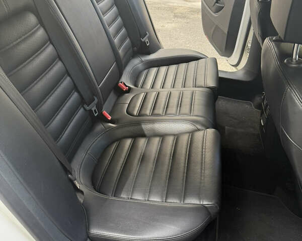 Белый Фольксваген CC / Passat CC, объемом двигателя 1.98 л и пробегом 123 тыс. км за 10900 $, фото 15 на Automoto.ua