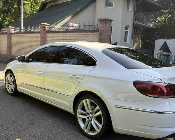 Белый Фольксваген CC / Passat CC, объемом двигателя 2 л и пробегом 256 тыс. км за 10200 $, фото 2 на Automoto.ua