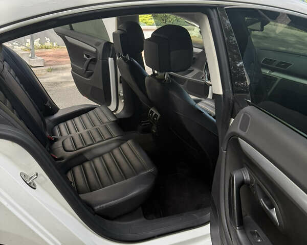Белый Фольксваген CC / Passat CC, объемом двигателя 1.98 л и пробегом 123 тыс. км за 10900 $, фото 14 на Automoto.ua