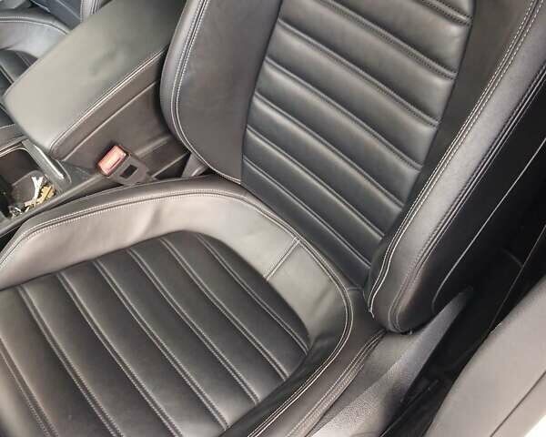 Белый Фольксваген CC / Passat CC, объемом двигателя 1.97 л и пробегом 154 тыс. км за 15450 $, фото 16 на Automoto.ua