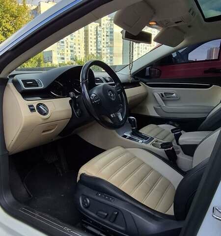 Білий Фольксваген CC / Passat CC, об'ємом двигуна 1.98 л та пробігом 201 тис. км за 12000 $, фото 7 на Automoto.ua