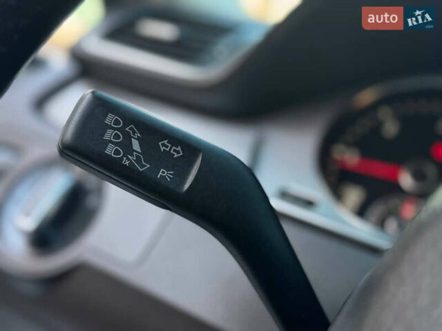 Белый Фольксваген CC / Passat CC, объемом двигателя 1.97 л и пробегом 183 тыс. км за 13700 $, фото 5 на Automoto.ua