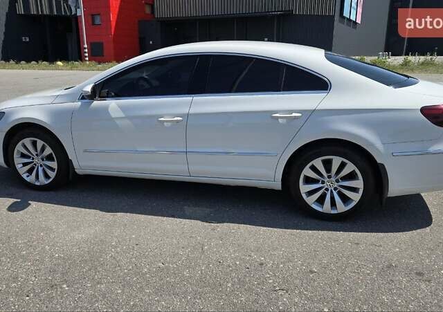 Белый Фольксваген CC / Passat CC, объемом двигателя 1.97 л и пробегом 72 тыс. км за 16750 $, фото 3 на Automoto.ua