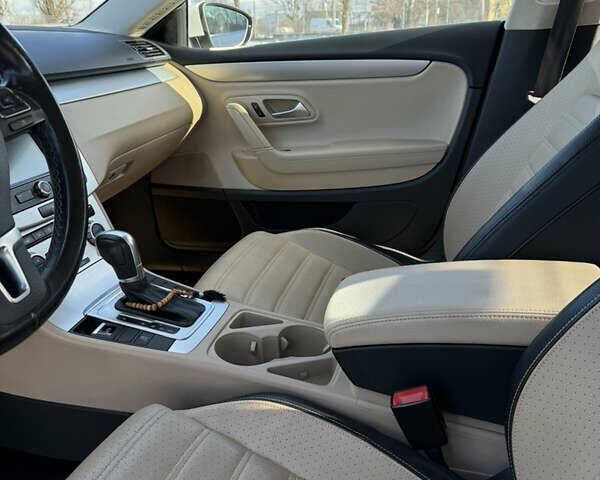 Белый Фольксваген CC / Passat CC, объемом двигателя 1.98 л и пробегом 132 тыс. км за 11500 $, фото 7 на Automoto.ua