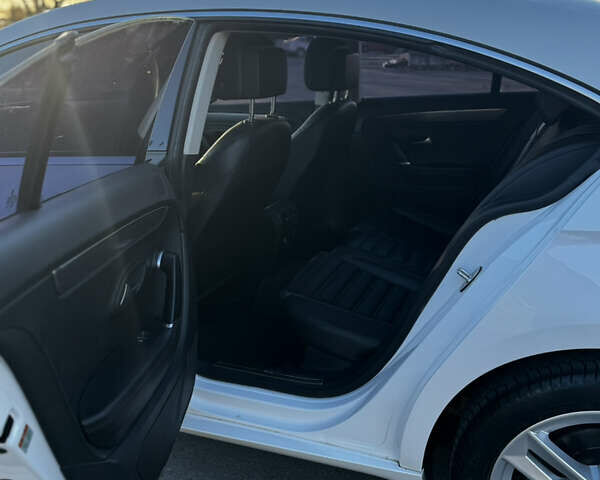 Белый Фольксваген CC / Passat CC, объемом двигателя 1.97 л и пробегом 199 тыс. км за 13500 $, фото 15 на Automoto.ua