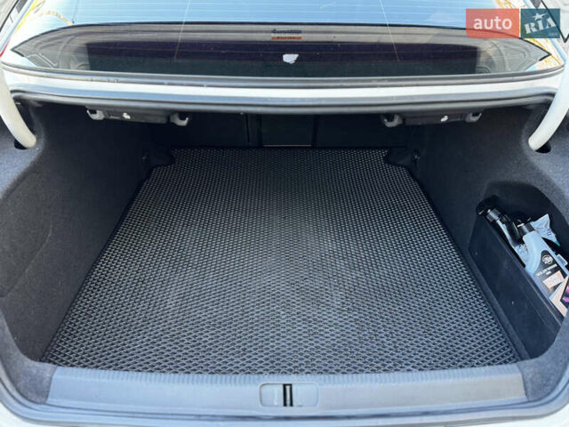 Белый Фольксваген CC / Passat CC, объемом двигателя 1.97 л и пробегом 199 тыс. км за 13500 $, фото 21 на Automoto.ua