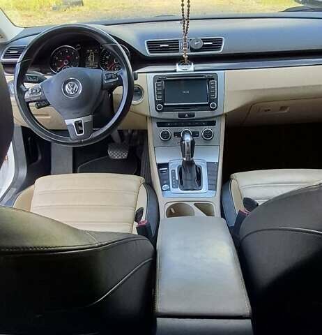 Білий Фольксваген CC / Passat CC, об'ємом двигуна 1.98 л та пробігом 201 тис. км за 12000 $, фото 8 на Automoto.ua