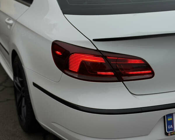 Белый Фольксваген CC / Passat CC, объемом двигателя 1.98 л и пробегом 177 тыс. км за 12000 $, фото 27 на Automoto.ua