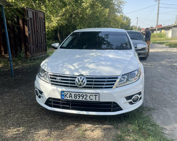 Білий Фольксваген CC / Passat CC, об'ємом двигуна 1.98 л та пробігом 178 тис. км за 10500 $, фото 1 на Automoto.ua