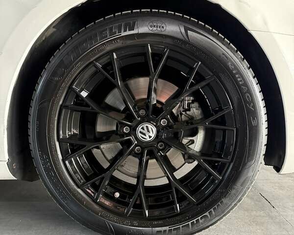 Белый Фольксваген CC / Passat CC, объемом двигателя 1.98 л и пробегом 164 тыс. км за 9500 $, фото 18 на Automoto.ua