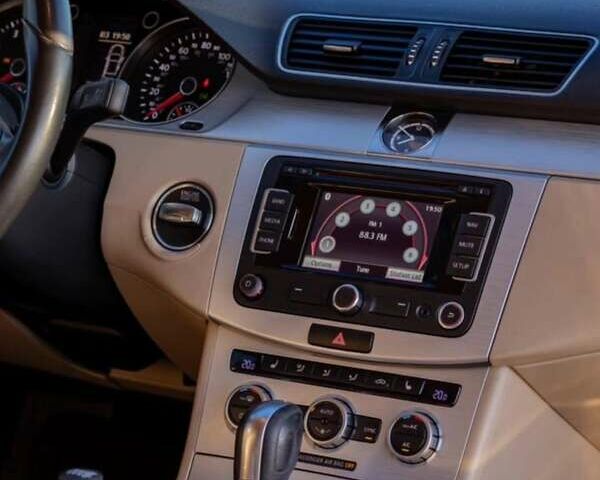 Белый Фольксваген CC / Passat CC, объемом двигателя 1.98 л и пробегом 95 тыс. км за 9500 $, фото 6 на Automoto.ua