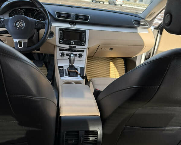 Белый Фольксваген CC / Passat CC, объемом двигателя 1.98 л и пробегом 132 тыс. км за 11500 $, фото 10 на Automoto.ua