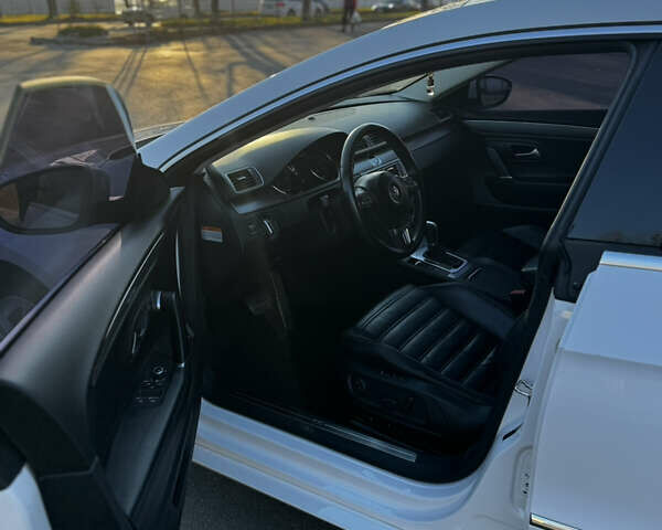 Белый Фольксваген CC / Passat CC, объемом двигателя 1.97 л и пробегом 199 тыс. км за 13500 $, фото 13 на Automoto.ua