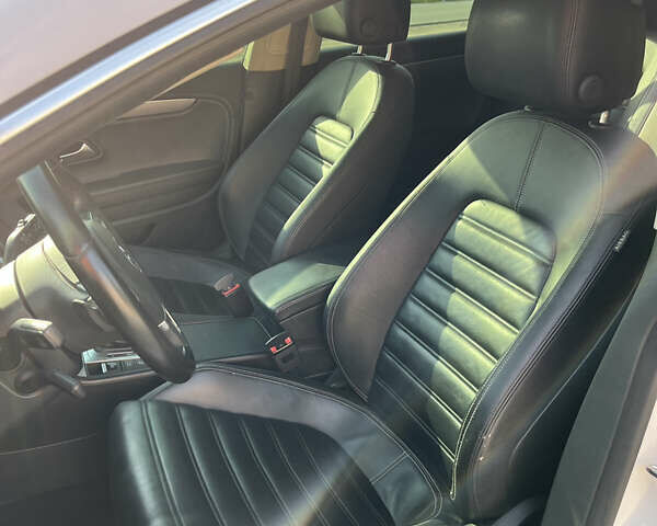 Белый Фольксваген CC / Passat CC, объемом двигателя 1.97 л и пробегом 200 тыс. км за 14250 $, фото 5 на Automoto.ua