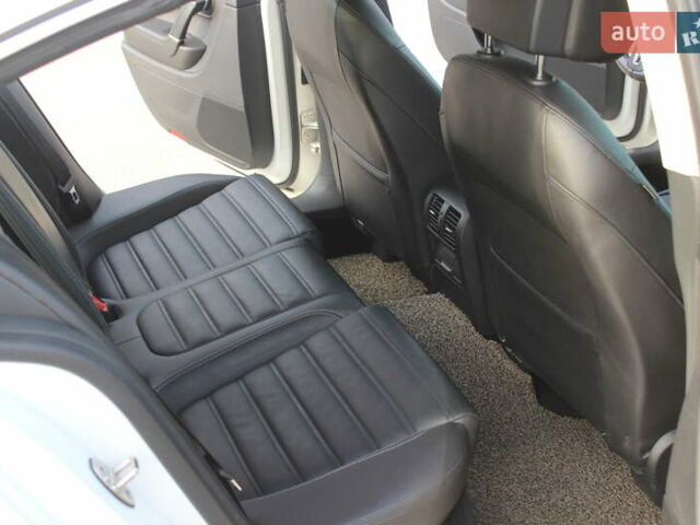 Белый Фольксваген CC / Passat CC, объемом двигателя 1.97 л и пробегом 121 тыс. км за 16500 $, фото 22 на Automoto.ua