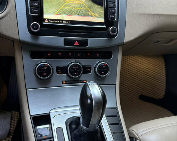 Белый Фольксваген CC / Passat CC, объемом двигателя 2 л и пробегом 256 тыс. км за 10200 $, фото 14 на Automoto.ua