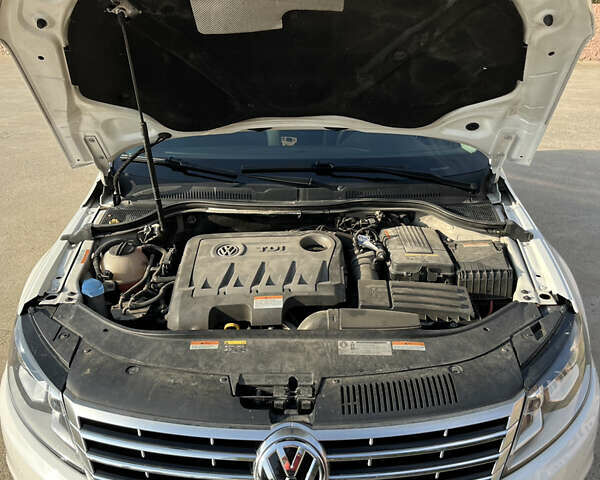 Белый Фольксваген CC / Passat CC, объемом двигателя 1.97 л и пробегом 200 тыс. км за 14250 $, фото 7 на Automoto.ua