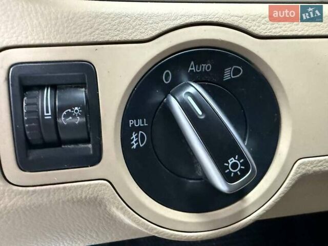 Белый Фольксваген CC / Passat CC, объемом двигателя 1.98 л и пробегом 146 тыс. км за 12990 $, фото 16 на Automoto.ua