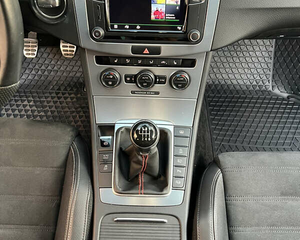 Белый Фольксваген CC / Passat CC, объемом двигателя 1.97 л и пробегом 81 тыс. км за 17500 $, фото 21 на Automoto.ua