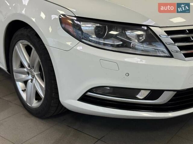 Белый Фольксваген CC / Passat CC, объемом двигателя 1.98 л и пробегом 146 тыс. км за 13990 $, фото 2 на Automoto.ua