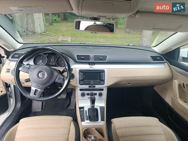 Белый Фольксваген CC / Passat CC, объемом двигателя 2 л и пробегом 131 тыс. км за 12850 $, фото 1 на Automoto.ua