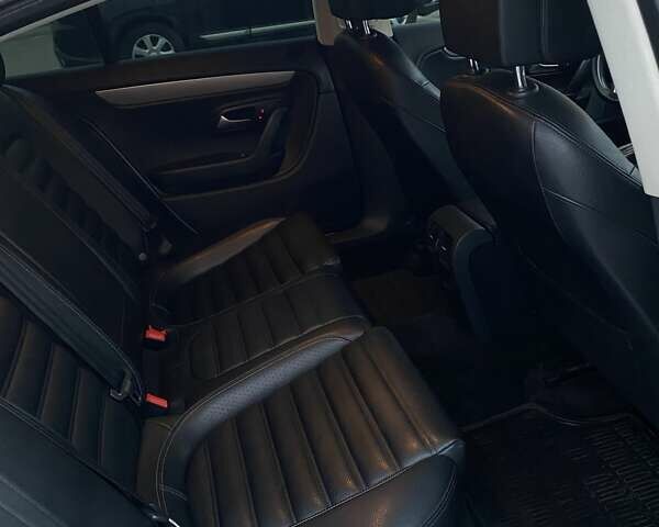 Белый Фольксваген CC / Passat CC, объемом двигателя 1.98 л и пробегом 173 тыс. км за 12000 $, фото 14 на Automoto.ua