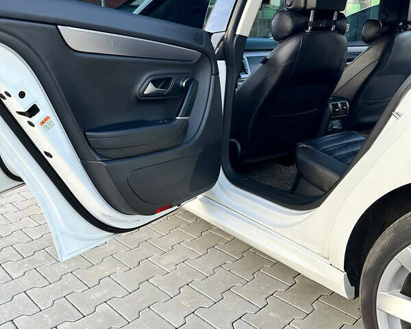 Білий Фольксваген CC / Passat CC, об'ємом двигуна 1.97 л та пробігом 145 тис. км за 15500 $, фото 11 на Automoto.ua