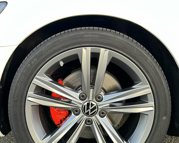 Белый Фольксваген CC / Passat CC, объемом двигателя 1.97 л и пробегом 147 тыс. км за 15299 $, фото 9 на Automoto.ua