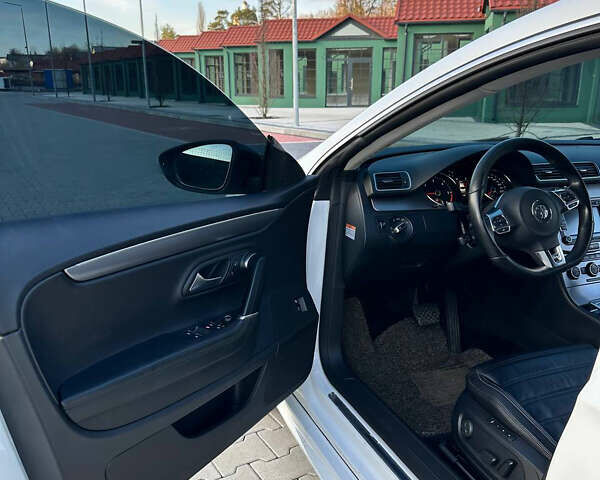 Білий Фольксваген CC / Passat CC, об'ємом двигуна 1.97 л та пробігом 145 тис. км за 15500 $, фото 8 на Automoto.ua