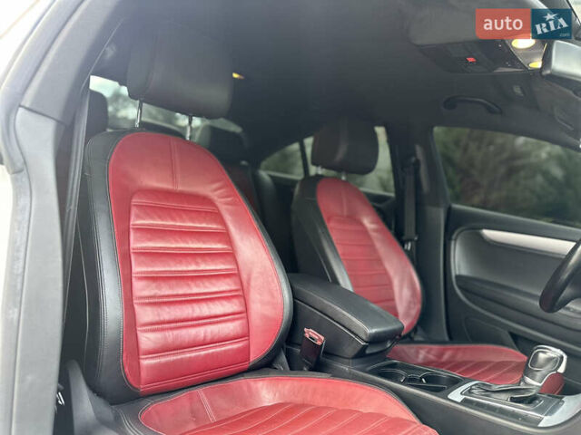 Фольксваген CC / Passat CC 2015 в Могилев-Подольском на Automoto.ua Белый Фольксваген CC / Passat CC, объемом двигателя 1.98 л и пробегом 209 тыс. км за 11500 $, фото 38 на Automoto.ua