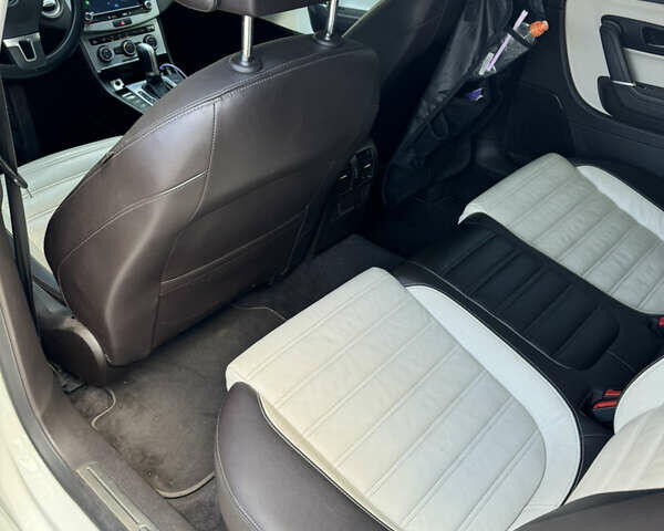 Белый Фольксваген CC / Passat CC, объемом двигателя 1.97 л и пробегом 222 тыс. км за 14800 $, фото 3 на Automoto.ua