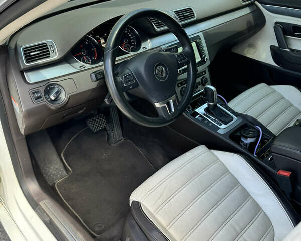 Білий Фольксваген CC / Passat CC, об'ємом двигуна 1.97 л та пробігом 222 тис. км за 14999 $, фото 1 на Automoto.ua