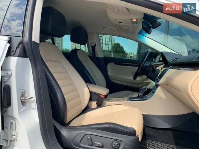 Белый Фольксваген CC / Passat CC, объемом двигателя 2 л и пробегом 77 тыс. км за 15490 $, фото 11 на Automoto.ua