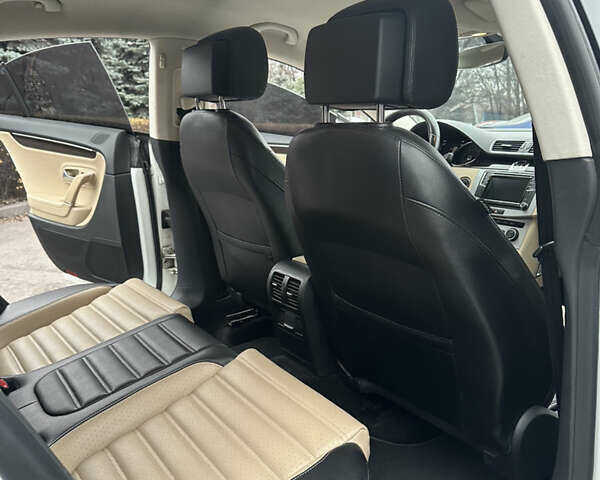 Белый Фольксваген CC / Passat CC, объемом двигателя 1.98 л и пробегом 101 тыс. км за 15000 $, фото 11 на Automoto.ua