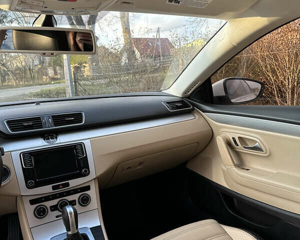 Білий Фольксваген CC / Passat CC, об'ємом двигуна 2 л та пробігом 210 тис. км за 13500 $, фото 13 на Automoto.ua