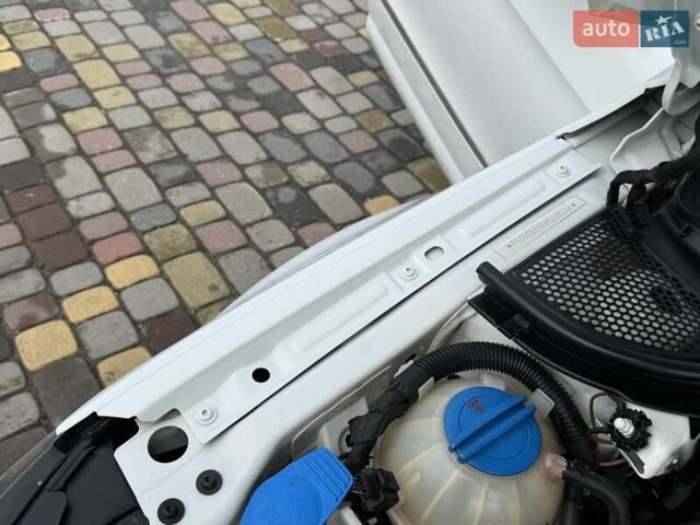 Белый Фольксваген CC / Passat CC, объемом двигателя 2 л и пробегом 122 тыс. км за 12999 $, фото 79 на Automoto.ua