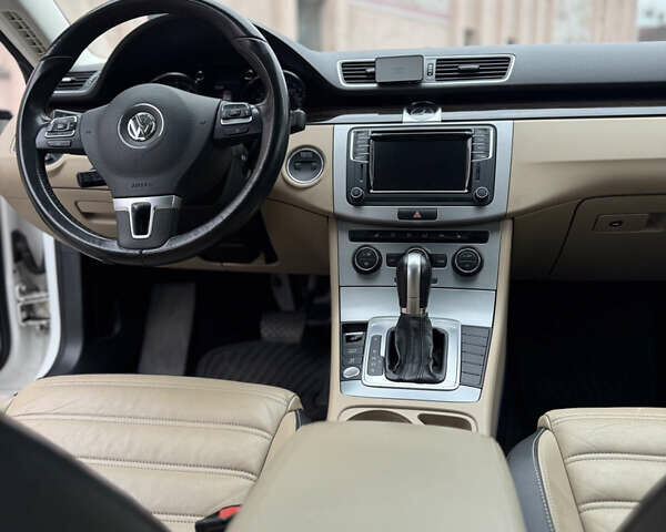 Белый Фольксваген CC / Passat CC, объемом двигателя 1.98 л и пробегом 136 тыс. км за 13750 $, фото 16 на Automoto.ua