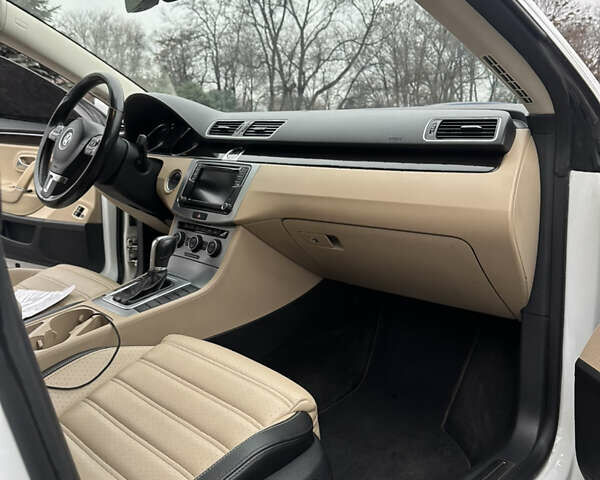 Белый Фольксваген CC / Passat CC, объемом двигателя 1.98 л и пробегом 101 тыс. км за 15000 $, фото 12 на Automoto.ua