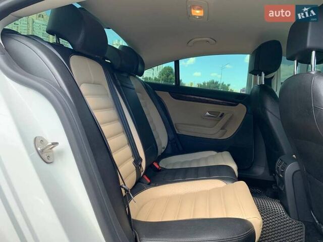 Белый Фольксваген CC / Passat CC, объемом двигателя 2 л и пробегом 77 тыс. км за 15490 $, фото 10 на Automoto.ua