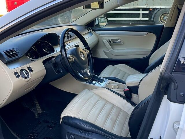 Белый Фольксваген CC, объемом двигателя 2 л и пробегом 270 тыс. км за 8400 $, фото 5 на Automoto.ua