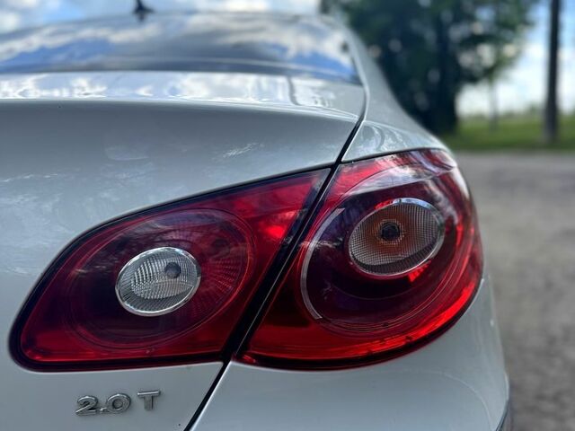 Белый Фольксваген CC, объемом двигателя 2 л и пробегом 196 тыс. км за 8700 $, фото 4 на Automoto.ua