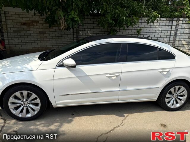 Белый Фольксваген CC, объемом двигателя 2 л и пробегом 230 тыс. км за 8700 $, фото 1 на Automoto.ua