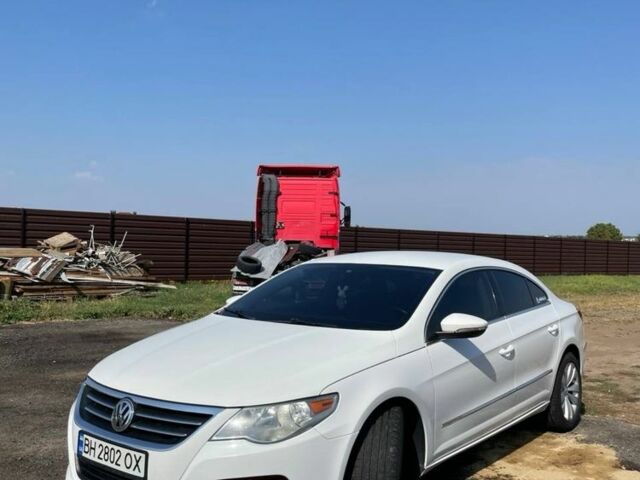 Білий Фольксваген CC / Passat CC, об'ємом двигуна 2 л та пробігом 220 тис. км за 7600 $, фото 4 на Automoto.ua