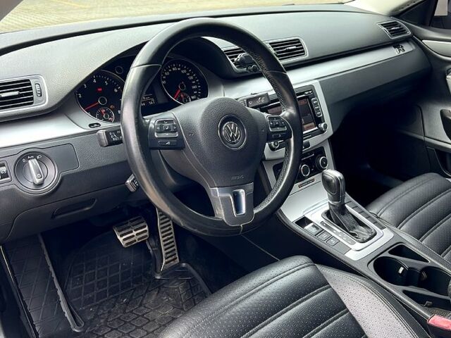 Белый Фольксваген CC / Passat CC, объемом двигателя 2 л и пробегом 200 тыс. км за 10400 $, фото 3 на Automoto.ua