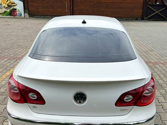 Белый Фольксваген CC / Passat CC, объемом двигателя 2 л и пробегом 200 тыс. км за 10400 $, фото 2 на Automoto.ua