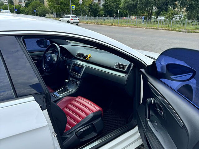 Білий Фольксваген CC, об'ємом двигуна 1.8 л та пробігом 152 тис. км за 11000 $, фото 11 на Automoto.ua